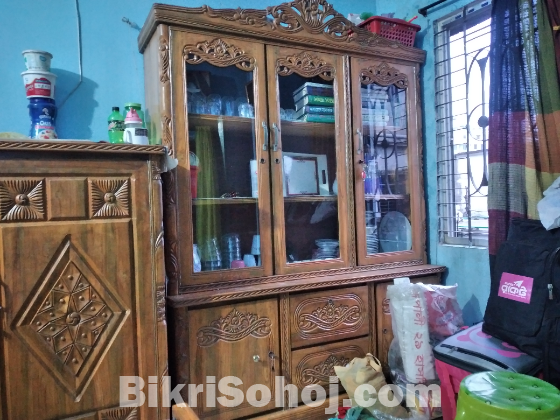 শোকেজ বিক্রি হবে।